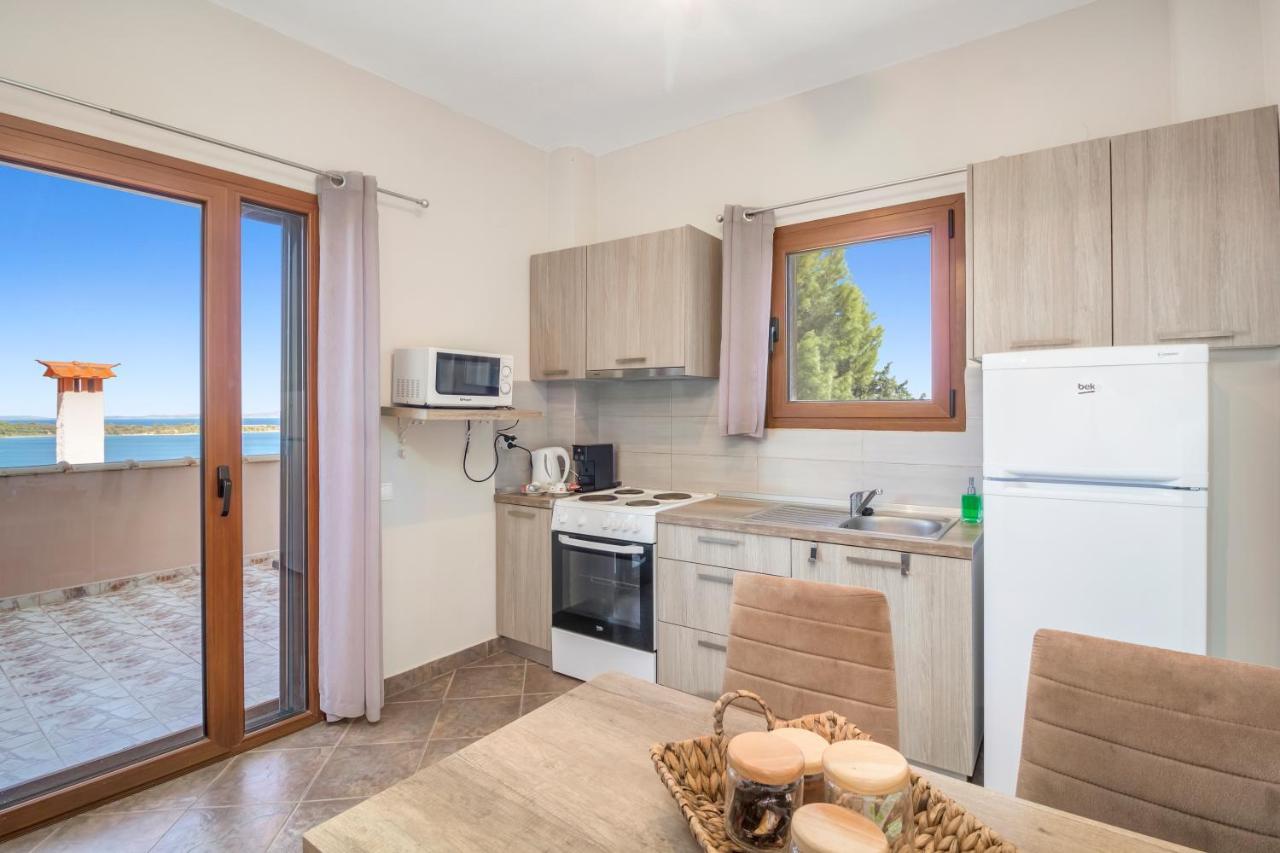 Seaview Villas 보우르보우로우 외부 사진