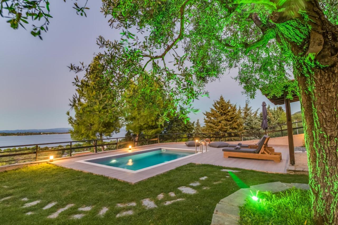 Seaview Villas 보우르보우로우 외부 사진